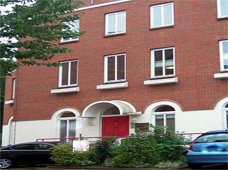 Spring Villa Rd, Edgware à vendre - Photo de l’immeuble – Image 1 sur 9