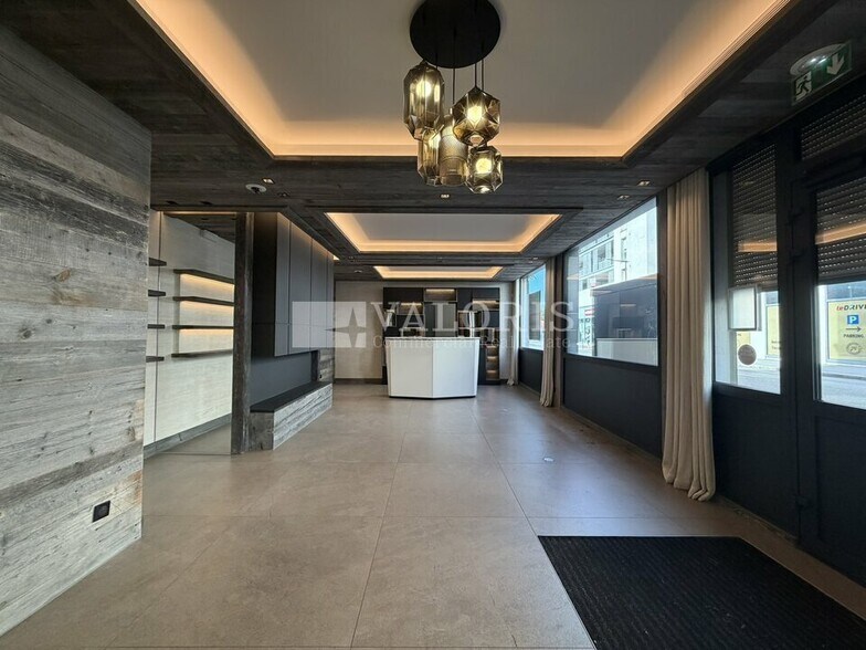 113 Avenue Charles De Gaulle, Tassin-la-Demi-Lune à vendre - Hall d’entrée – Image 2 sur 12