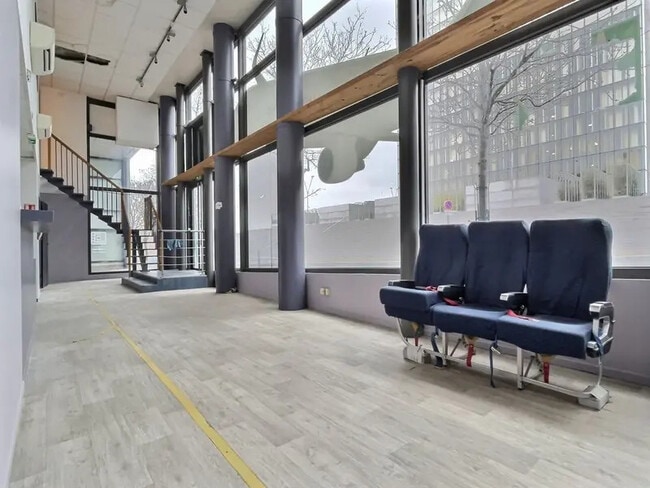 Plus de détails pour 16 Rue Raymond Aron, Paris - Logement à vendre