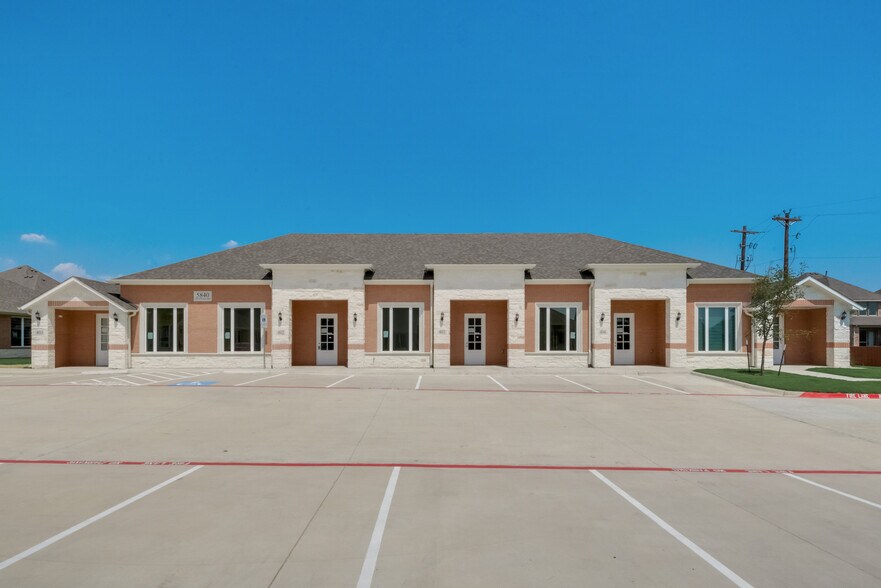 5840 Collin McKinney Pky, McKinney, TX à louer - Photo principale – Image 2 sur 17