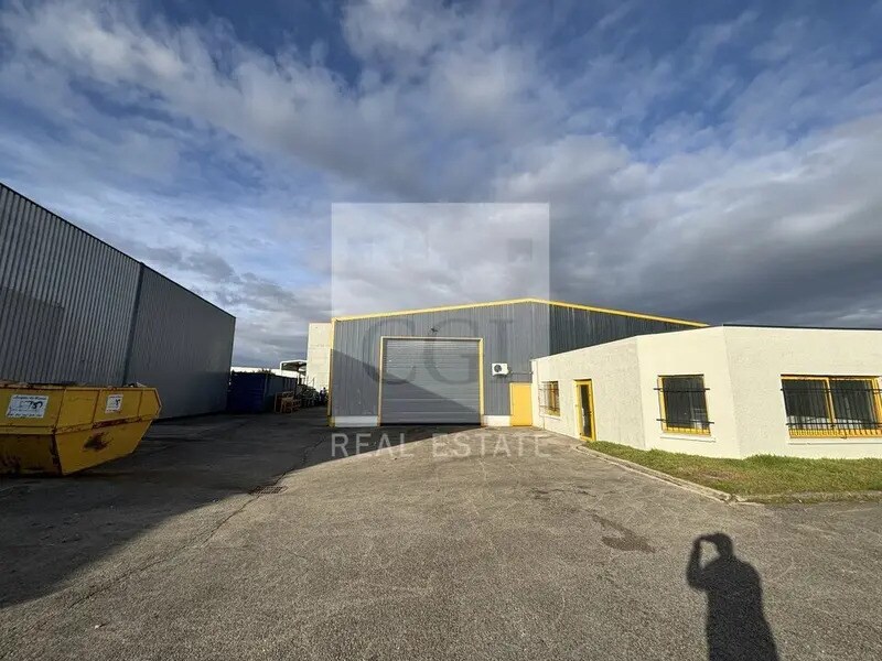 31 Rue Des Bruyères, Pusignan à louer Photo de l’immeuble– Image 1 sur 13