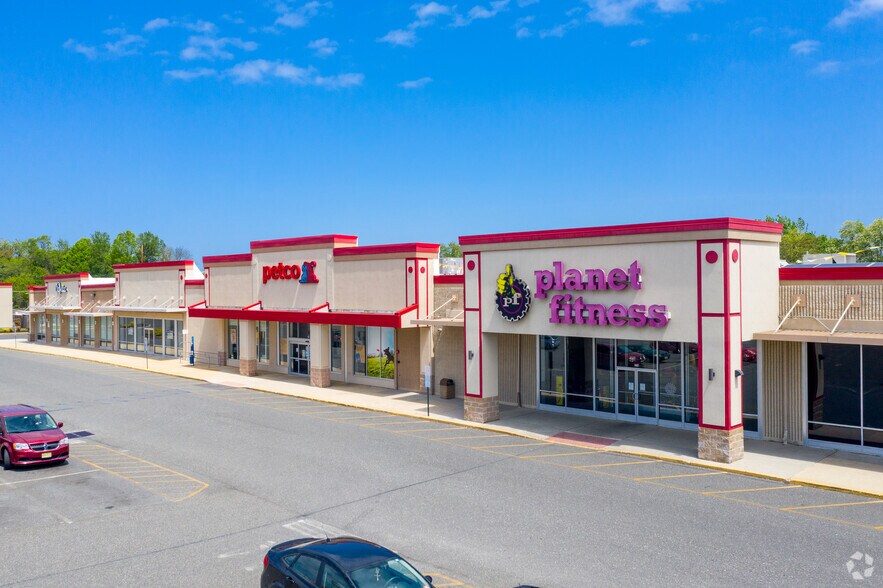700 Crescent Blvd, Gloucester City, NJ à louer - Photo de l’immeuble – Image 3 sur 5