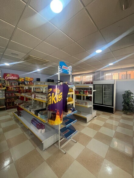 Local commercial dans Cáceres, Cáceres à vendre - Photo de l’immeuble – Image 2 sur 11