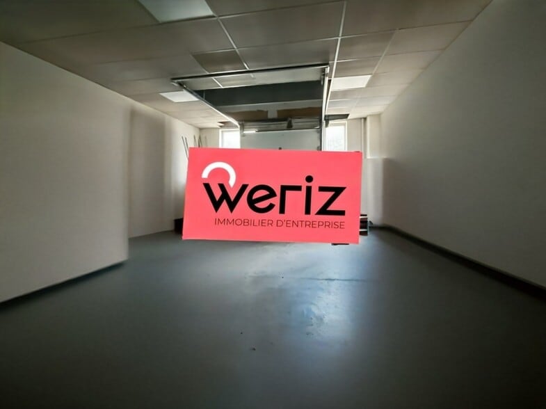 16 Boulevard Des Acieries, Marseille à louer - Photo de l’immeuble – Image 2 sur 9