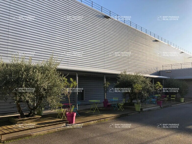 Industriel/Logistique dans Baziège à louer - Photo de l’immeuble – Image 2 sur 6