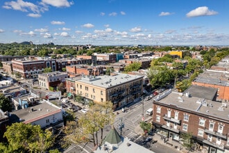 251-257A Rue Saint-Viateur O, Montréal, QC - VUE AÉRIENNE  vue de carte