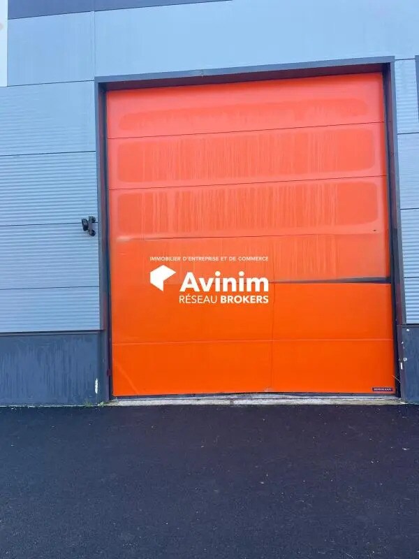 Industriel/Logistique dans Éragny à louer Photo de l’immeuble– Image 1 sur 3