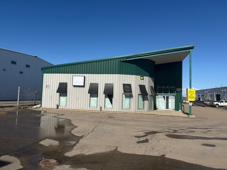 195 Mackay Cres, Fort McMurray, AB à vendre - Photo de l’immeuble – Image 2 sur 34
