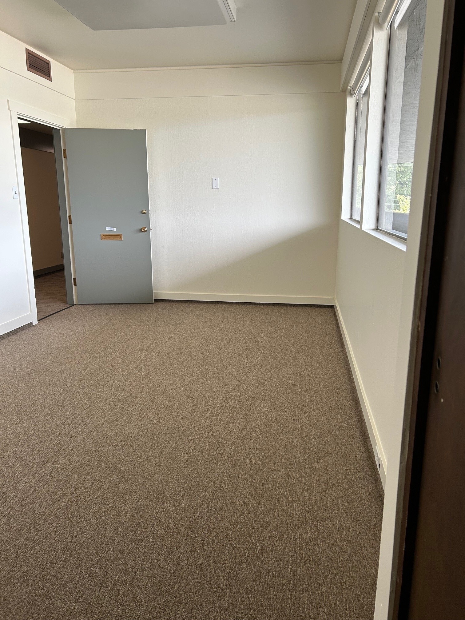 1200 Mt Diablo Blvd, Walnut Creek, CA à louer Photo intérieure– Image 1 sur 4