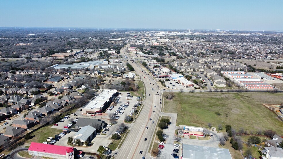 6204 S Cooper St, Arlington, TX à louer - Photo de l’immeuble – Image 3 sur 4