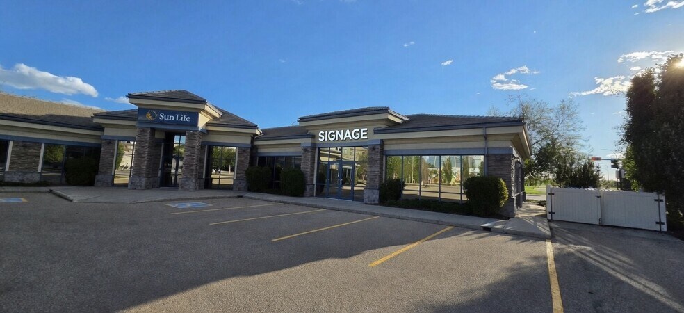4940 Av 51, Red Deer, AB à louer - Photo de l’immeuble – Image 2 sur 3