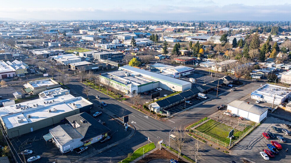 1465 W 7th Ave, Eugene, OR à vendre - Photo de l’immeuble – Image 2 sur 15