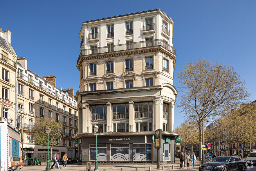 83 Boulevard De Sébastopol, Paris à louer - Photo de l’immeuble – Image 2 sur 2