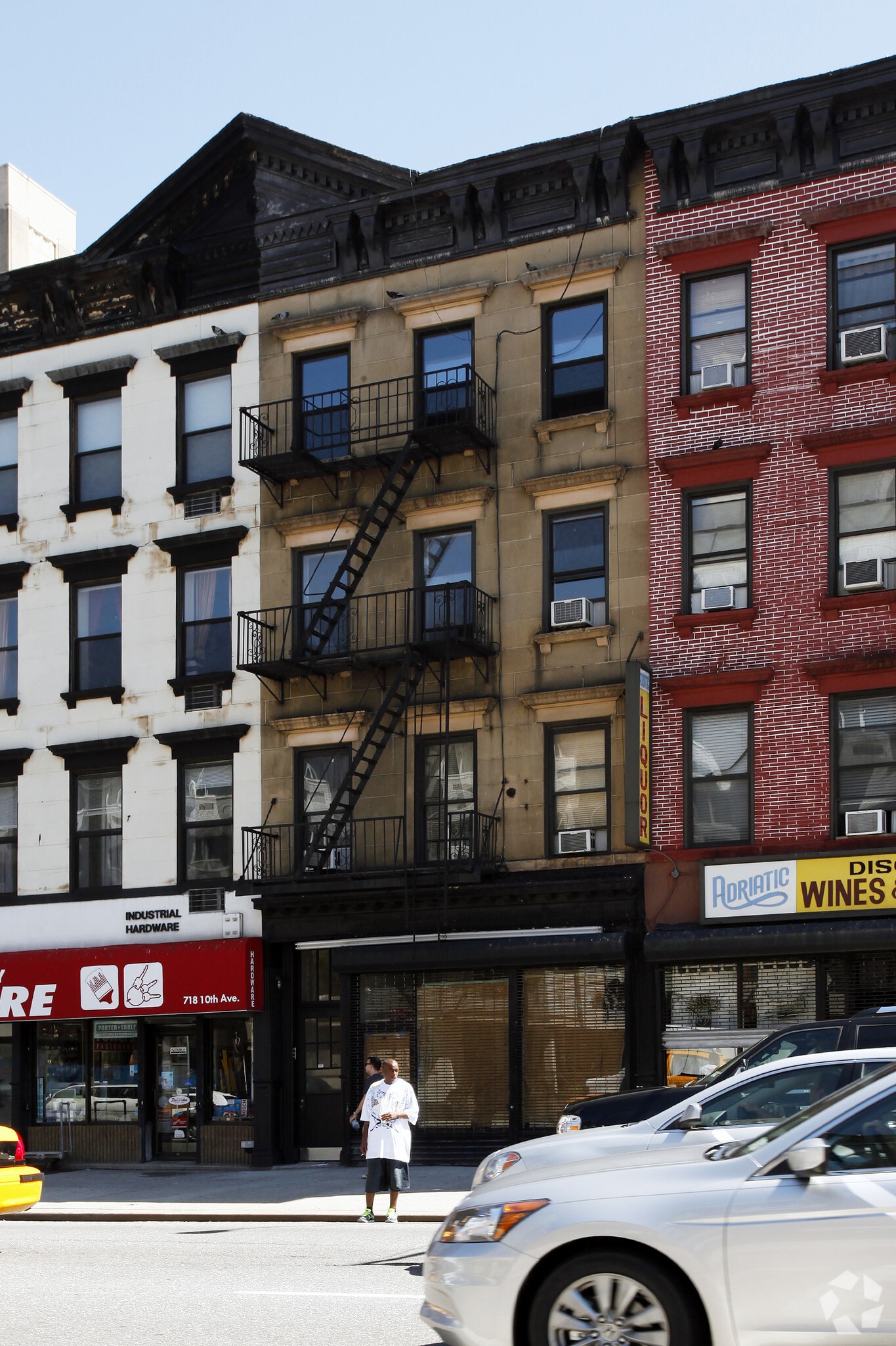 716 10th Ave, New York, NY à vendre Photo principale– Image 1 sur 8