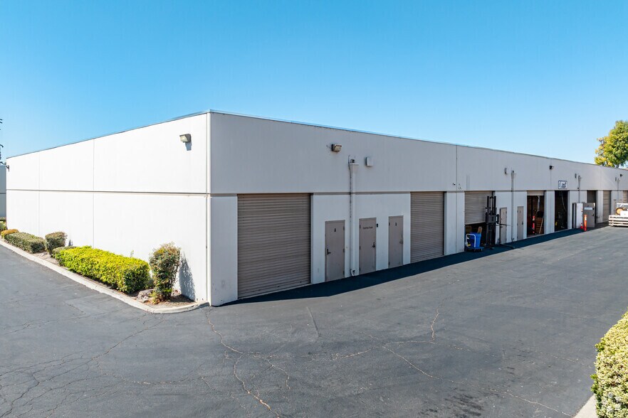 13781 Roswell Ave, Chino, CA à louer - Photo intérieure – Image 2 sur 4