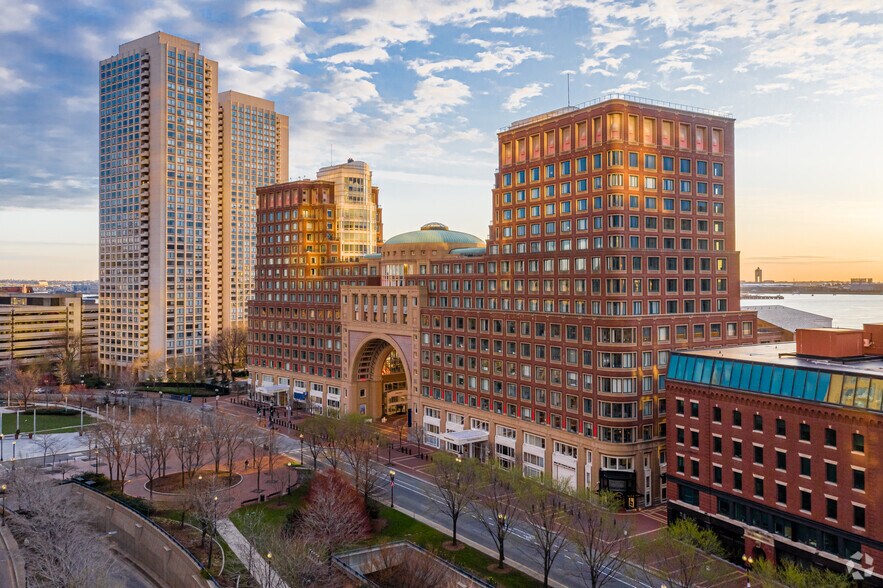 50 Rowes Wharf, Boston, MA à louer - Photo principale – Image 1 sur 9
