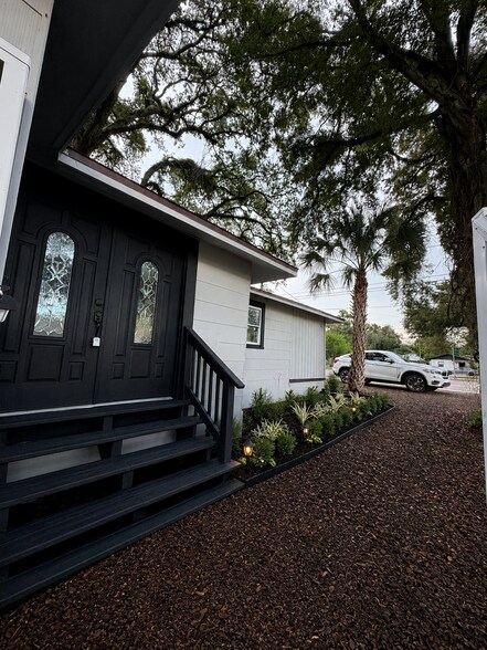 1221 E Dr Martin Luther King Jr Blvd, Tampa, FL à vendre - Photo de l’immeuble – Image 1 sur 27
