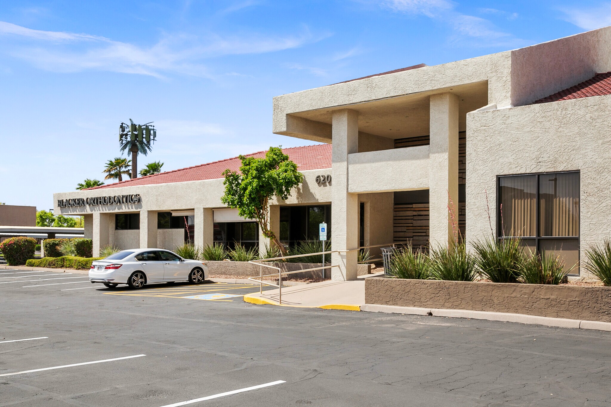 6200 S McClintock Dr, Tempe, AZ à louer Photo de l’immeuble– Image 1 sur 6