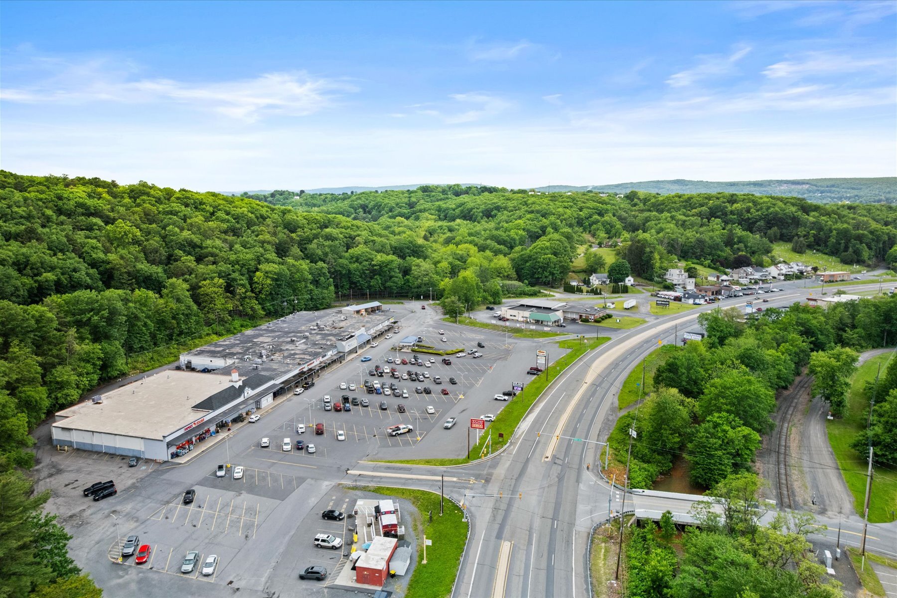 44 Kings Vlg, Minersville, PA à vendre Photo de l’immeuble– Image 1 sur 12