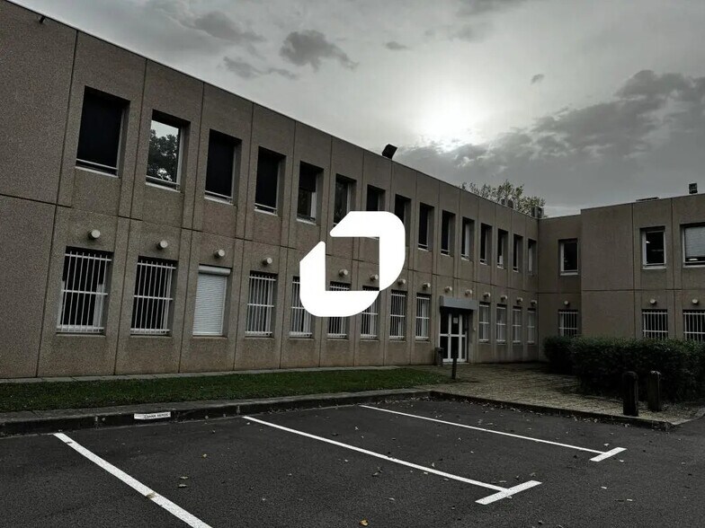 Bureau dans Meylan à louer - Photo de l’immeuble – Image 2 sur 7