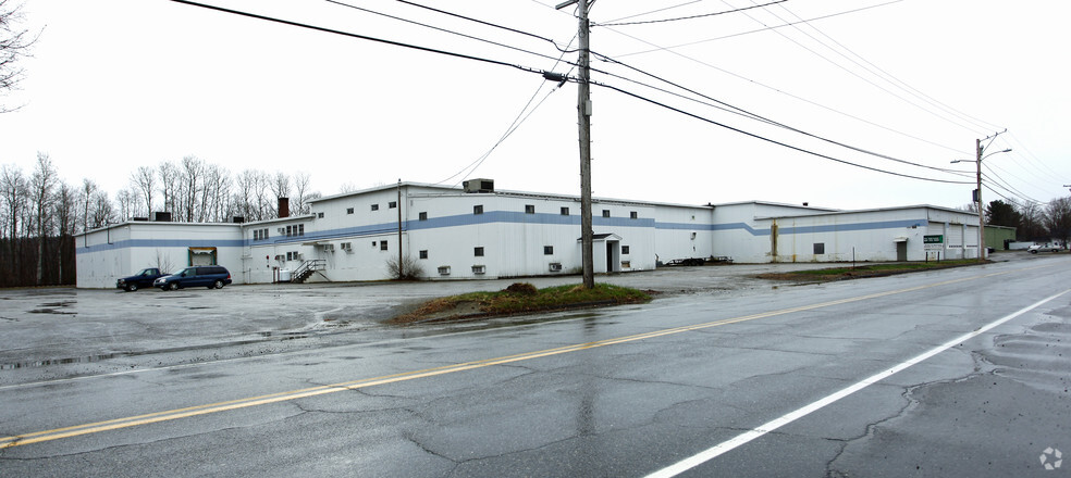 650 River Rd, Gardiner, ME à louer - Photo principale – Image 1 sur 8