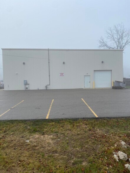 330 Adams St, Newaygo, MI à vendre - Photo de l’immeuble – Image 3 sur 15