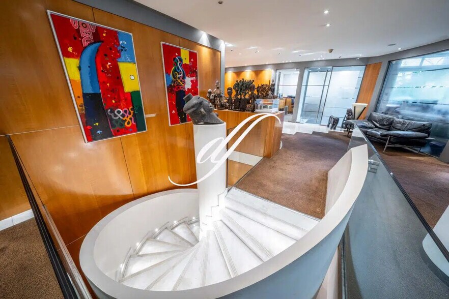 Local d'activités dans Saint-Cloud à vendre - Photo intérieure – Image 3 sur 5