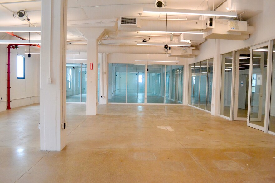 610 W 26th St, New York, NY à louer - Photo intérieure – Image 3 sur 15