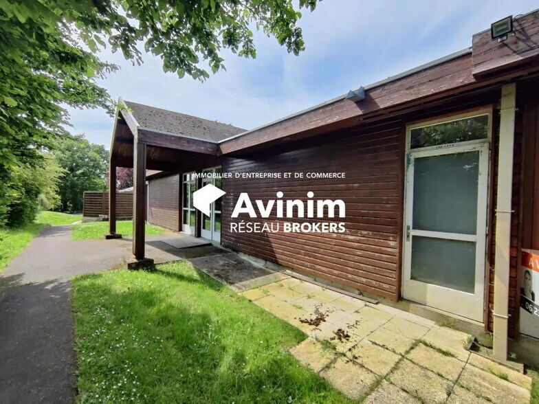 Local commercial dans Limours à vendre - Photo de l’immeuble – Image 2 sur 2