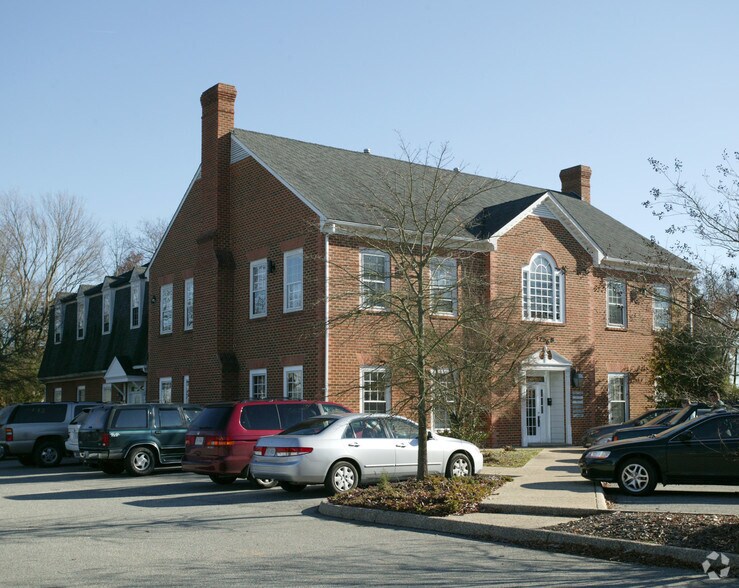 12528 Warwick Blvd, Newport News, VA à louer - Photo de l’immeuble – Image 2 sur 8