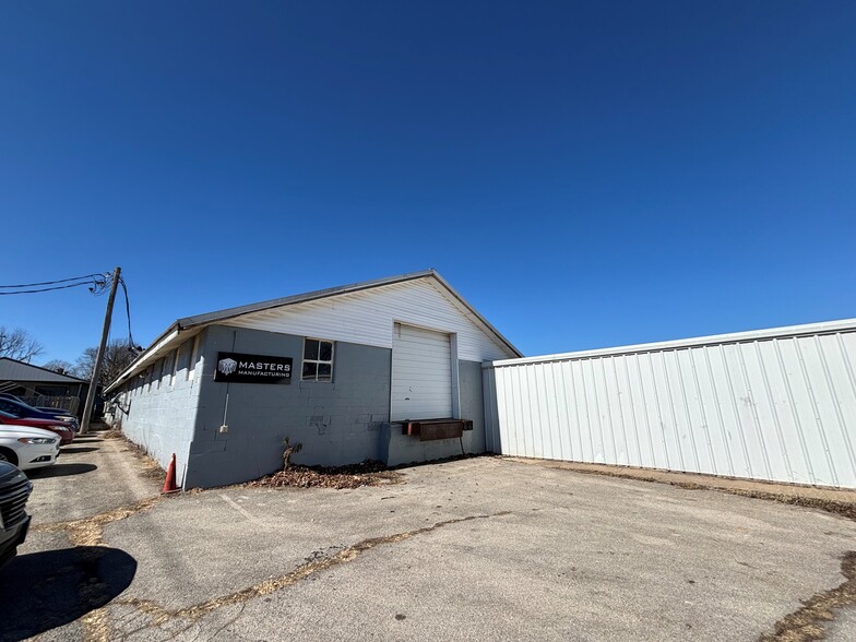 505 E Harrison St, Republic, MO à louer - Photo de l’immeuble – Image 1 sur 1