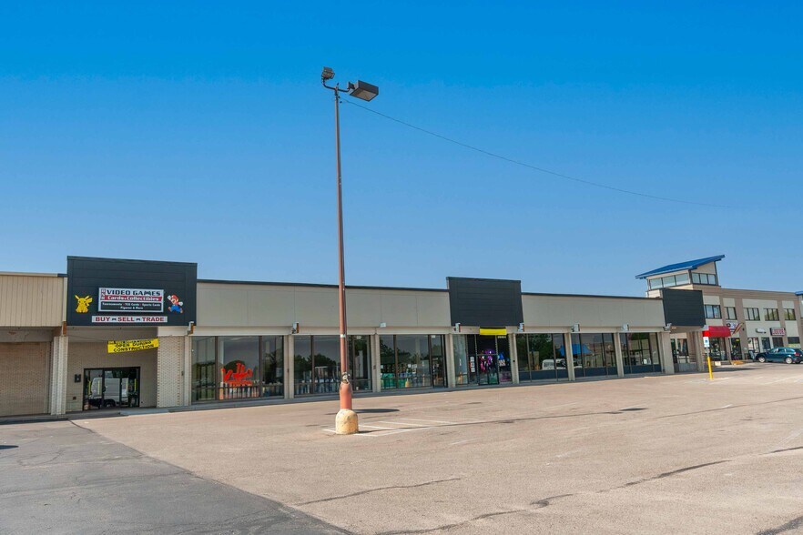 2700 W 10th St, Greeley, CO à louer - Photo de l’immeuble – Image 2 sur 21