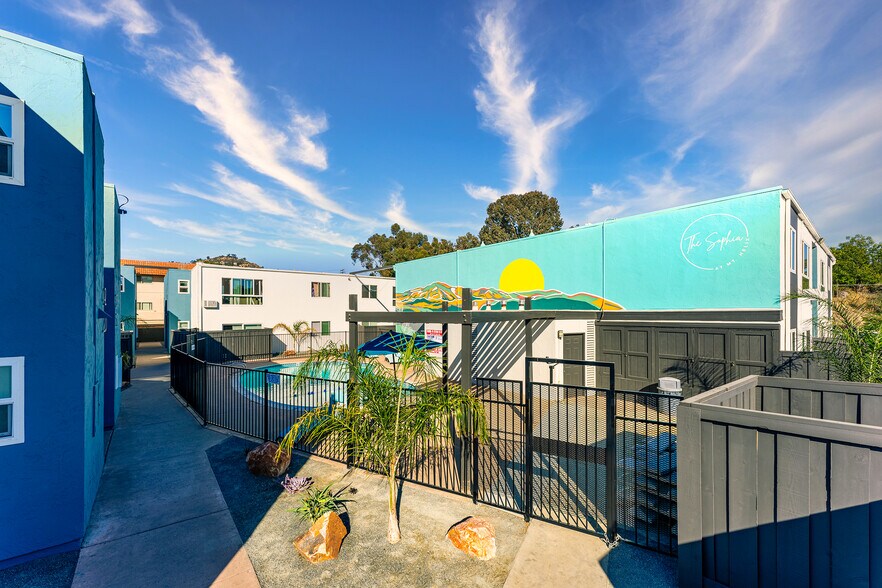 3827 Conrad Dr, Spring Valley, CA à vendre - Photo de l’immeuble – Image 2 sur 15