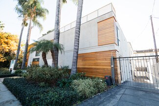 Plus de détails pour 13558 Moorpark St, Sherman Oaks, CA - Logement à vendre