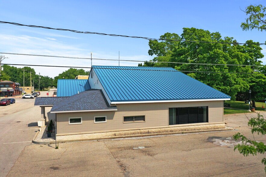 115 W John St, Lake City, MI à vendre - Photo de l’immeuble – Image 2 sur 7