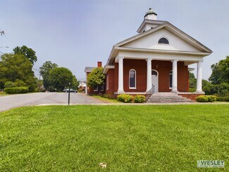 Plus de détails pour 1373 Delwood Dr SW, Lenoir, NC - Spécialisé à vendre