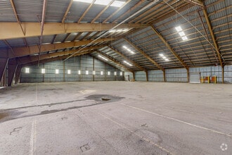 1900 E Brundage Ln, Bakersfield, CA à louer Numérisation 3D Matterport– Image 1 sur 11