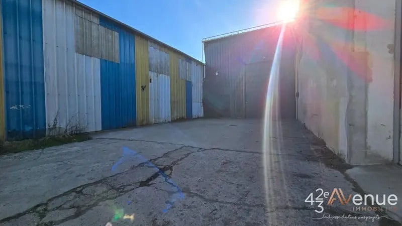 Industriel/Logistique dans Roche-la-Molière à vendre - Photo de l’immeuble – Image 3 sur 13