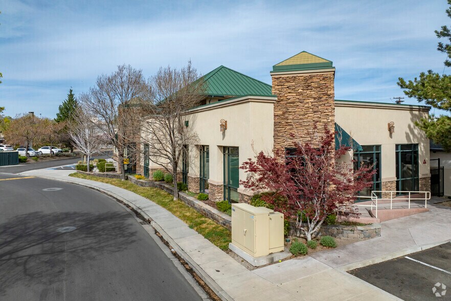35 Regency Way, Reno, NV à louer - Photo de l’immeuble – Image 2 sur 3