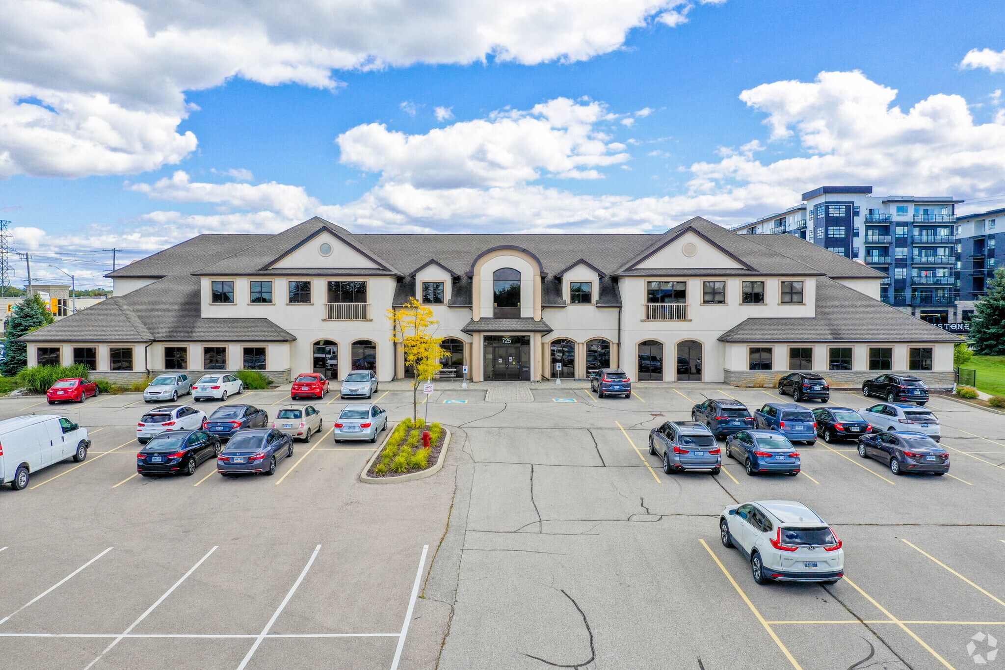 725 Bridge St W, Waterloo, ON à louer Photo principale– Image 1 sur 4