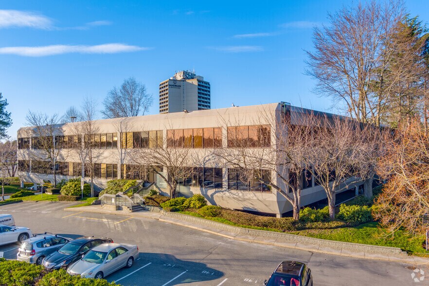 10451 Shellbridge Way, Richmond, BC à louer - Photo principale – Image 1 sur 11