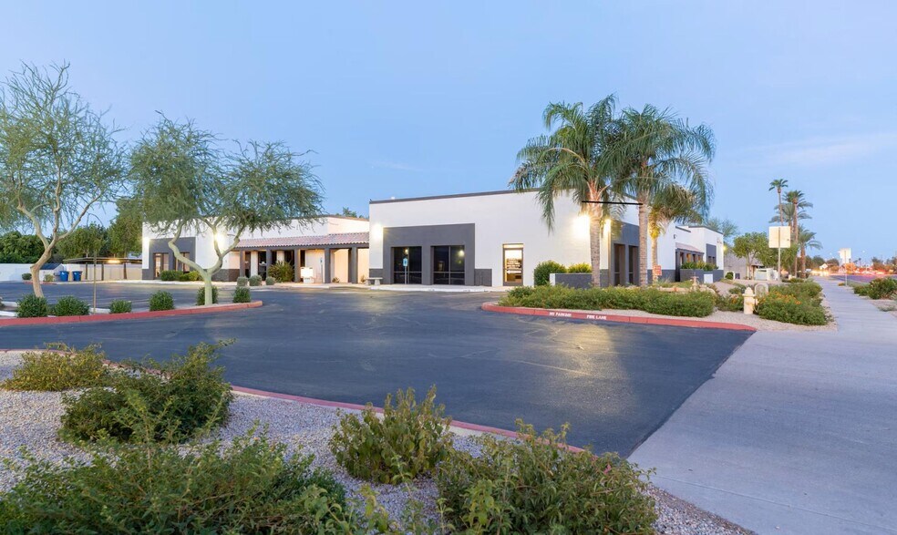 2451 E Baseline Rd, Gilbert, AZ à louer - Photo de l’immeuble – Image 2 sur 5