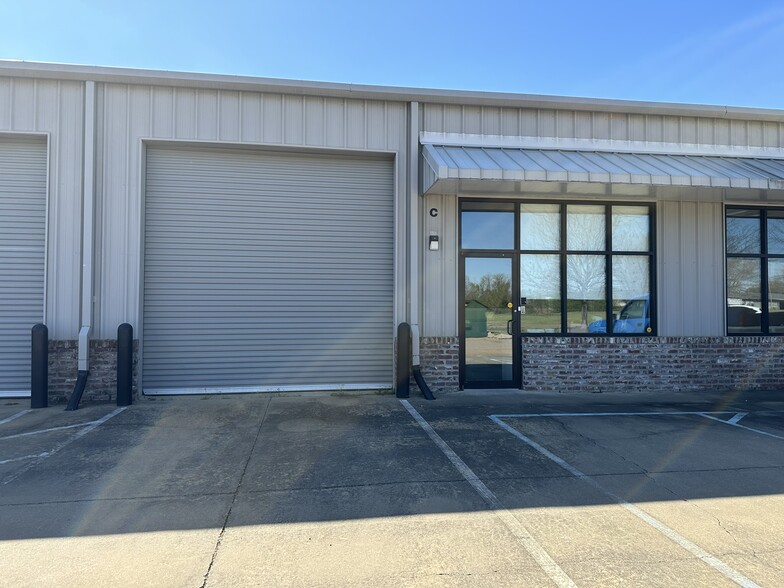 110 Lexington Dr, Madison, MS à louer - Photo de l’immeuble – Image 1 sur 10