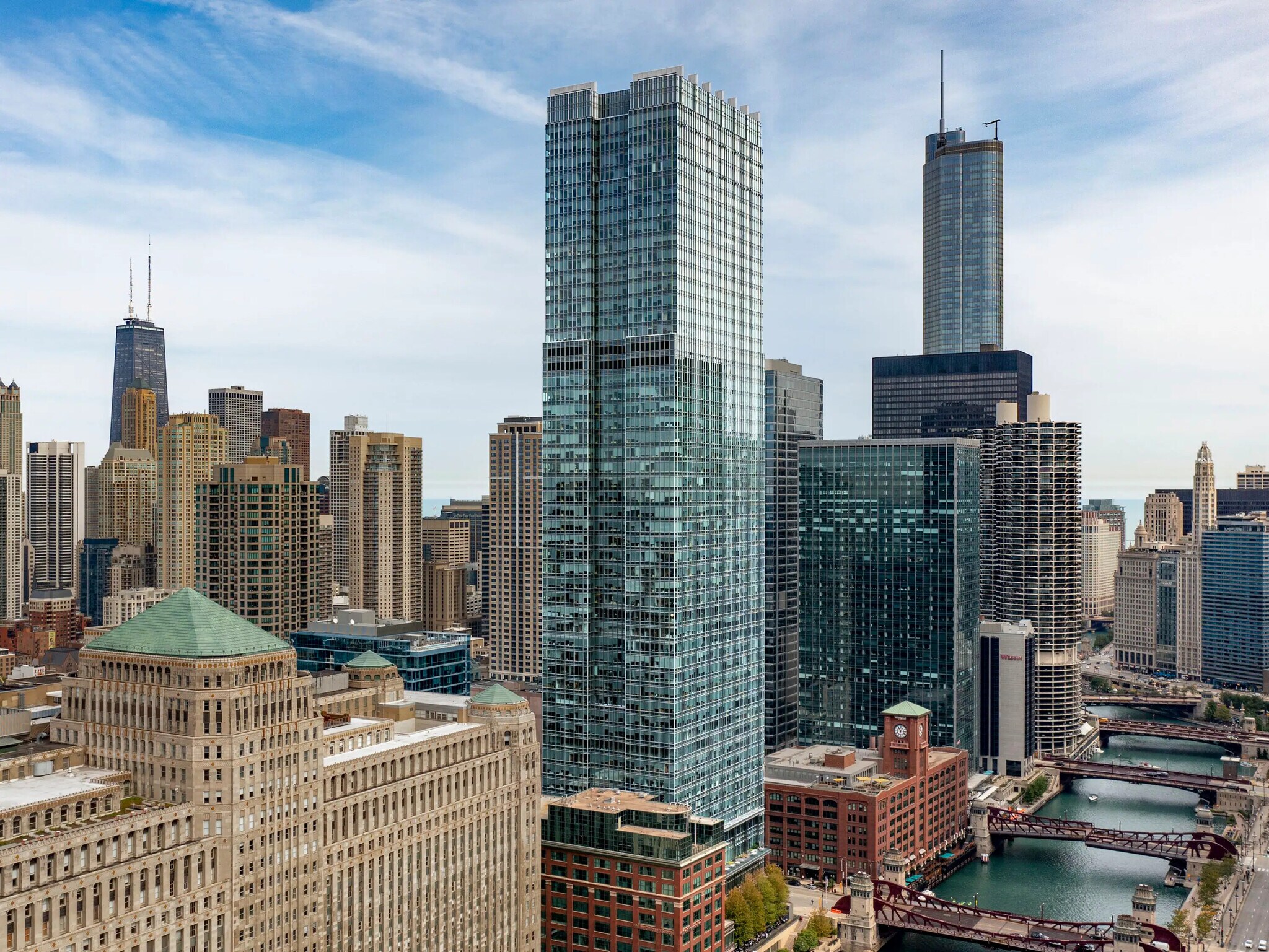 300 N LaSalle St, Chicago, IL à louer Photo de l’immeuble– Image 1 sur 3