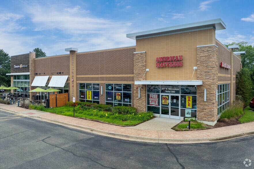 447 N Milwaukee Ave, Vernon Hills, IL à louer - Photo de l’immeuble – Image 2 sur 5