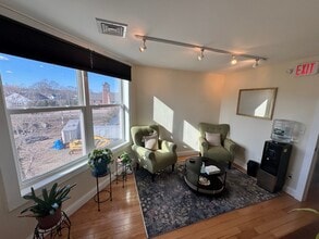 4 Broadway Avenue Ext, Mystic, CT à louer Photo de l’immeuble– Image 2 sur 7