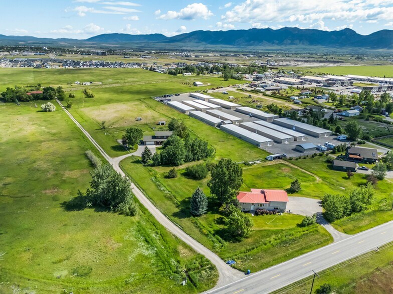 605 E Cameron Bridge Rd, Bozeman, MT à vendre - Photo de l’immeuble – Image 2 sur 12