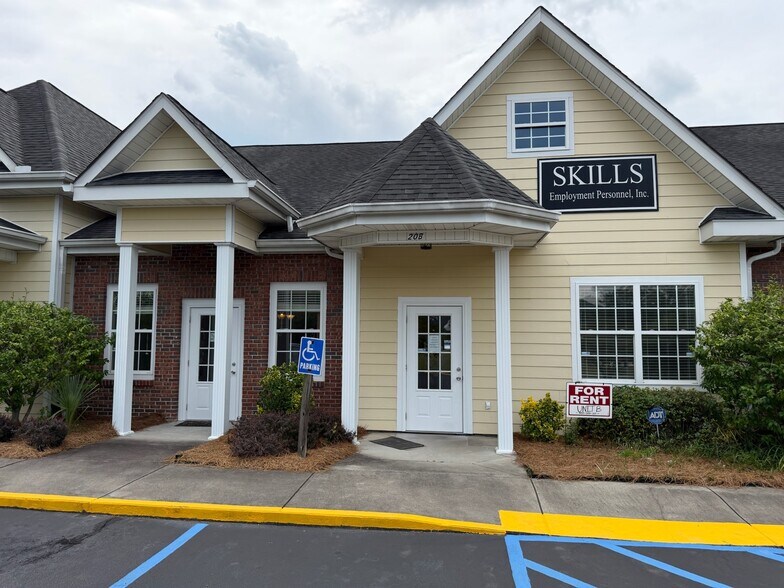 20 Townlee Ln, Lugoff, SC à louer - Photo de l’immeuble – Image 1 sur 10