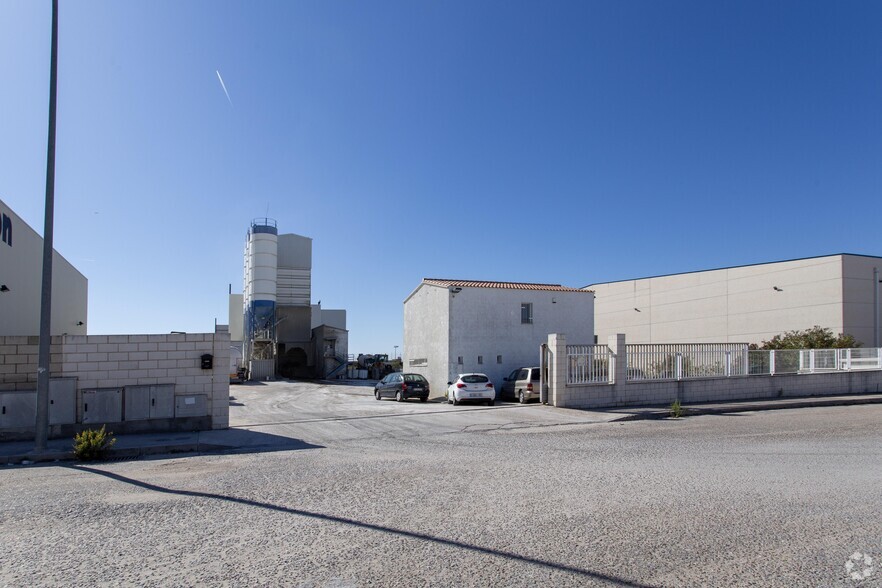 Industriel/Logistique dans Campo Real, Madrid à vendre - Photo de l’immeuble – Image 1 sur 2