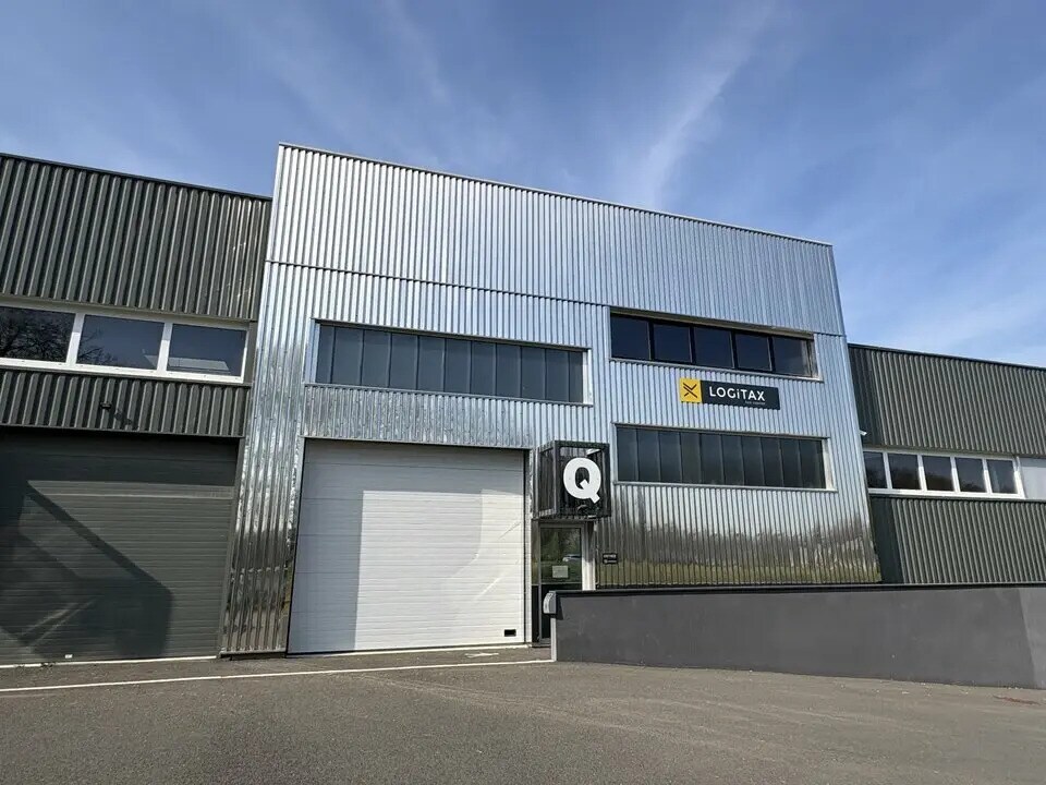 Local d'activités dans Beychac-et-Caillau à vendre Photo de l’immeuble– Image 1 sur 11